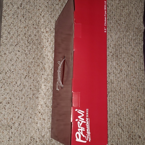 Parini 9.5" Chicken Fryer with Lid - Picture 4 of 10